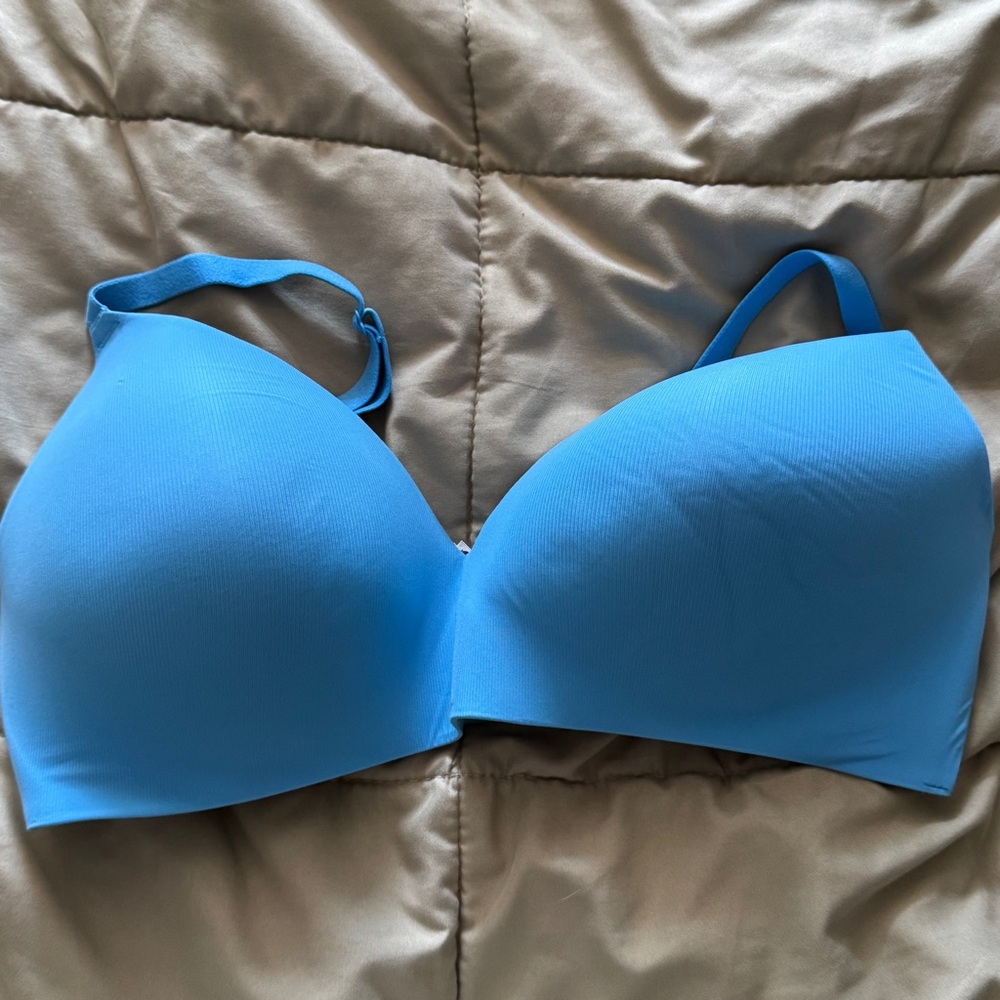PINK Victoria's Secret Vibrant Blue Bra